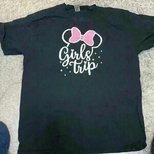 Large crew neck Gildan Disney Shirt Girl’s Trip worn once 1N